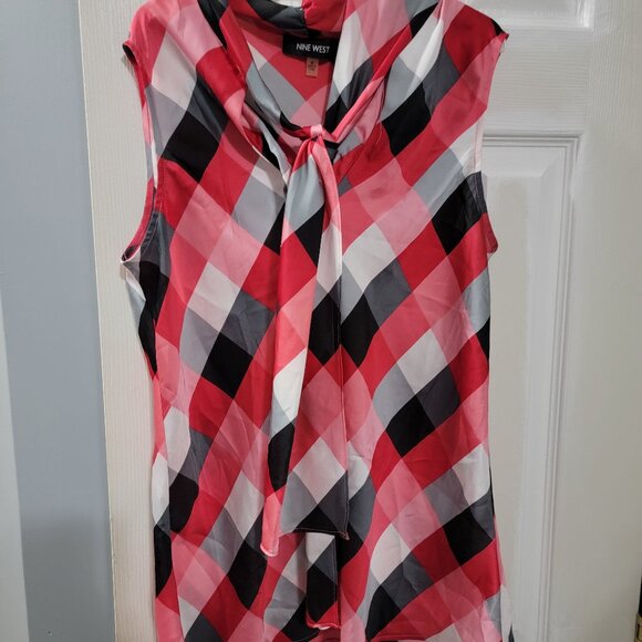 Different tops - Picture 1 of 4